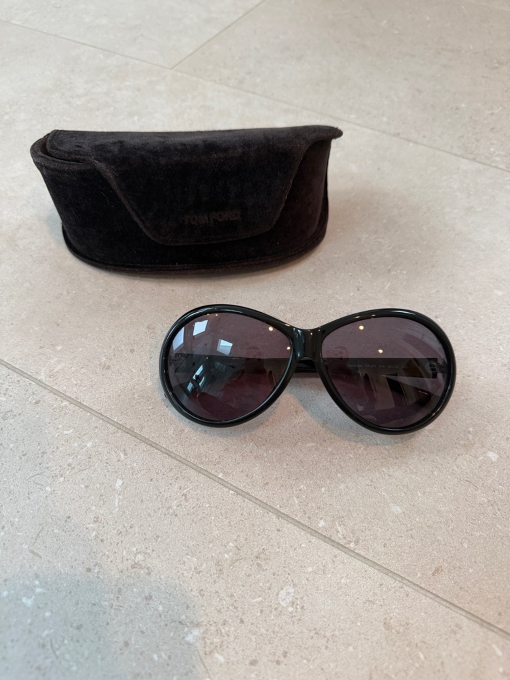 Tom Ford Black Gabrielle TF302 01A 62□12 135” Sunglasses